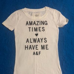 Abercrombie & Fitch tee t shirt